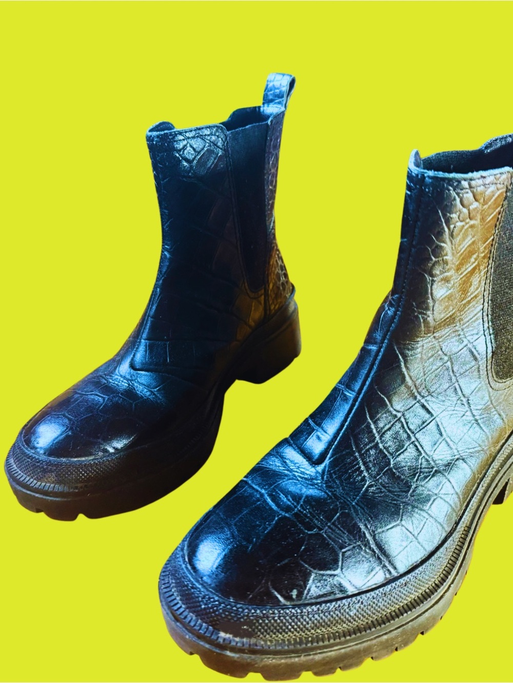 Lucky Brand Black Leather Croc-Embossed Chelsea Boots